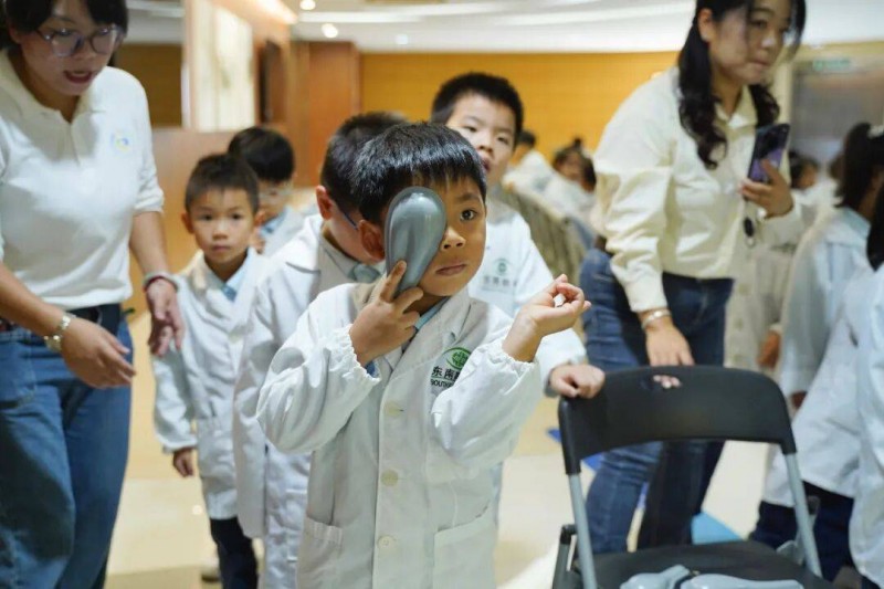 “爱眼小卫士”科普探秘，从小养成近视防控好习惯