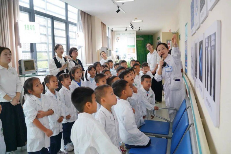 “爱眼小卫士”科普探秘，从小养成近视防控好习惯