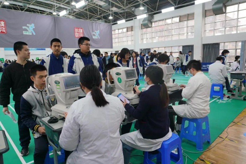 党建领航聚合力，协同育人启新程，东南眼科医院加入福州金山中学“教联体”