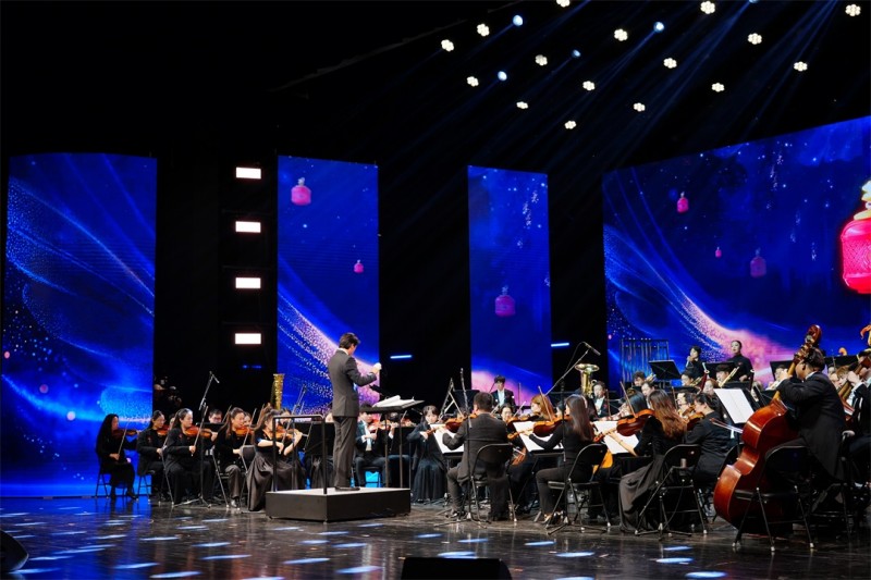 陶瓷界开先河!首届“陶瓷春晚”如何成为五粮文创品牌升维支点