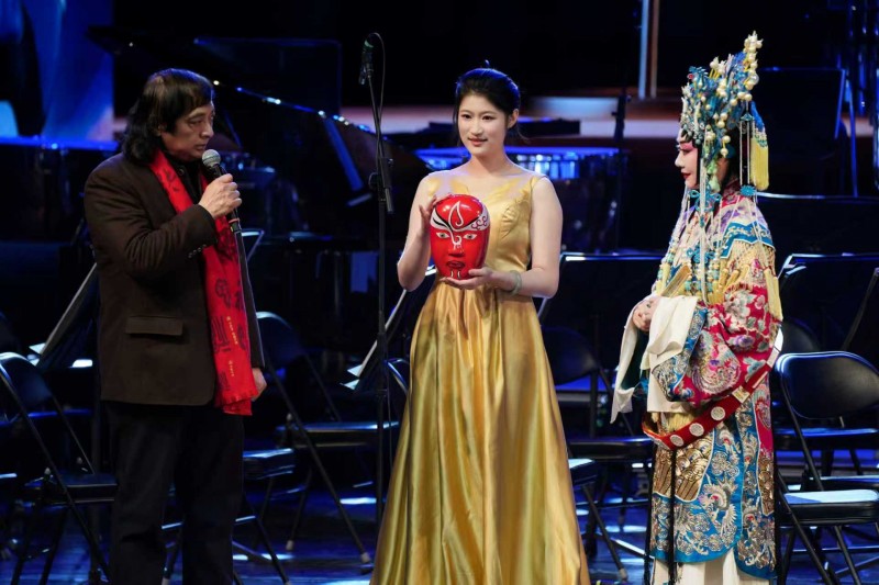 陶瓷界开先河!首届“陶瓷春晚”如何成为五粮文创品牌升维支点