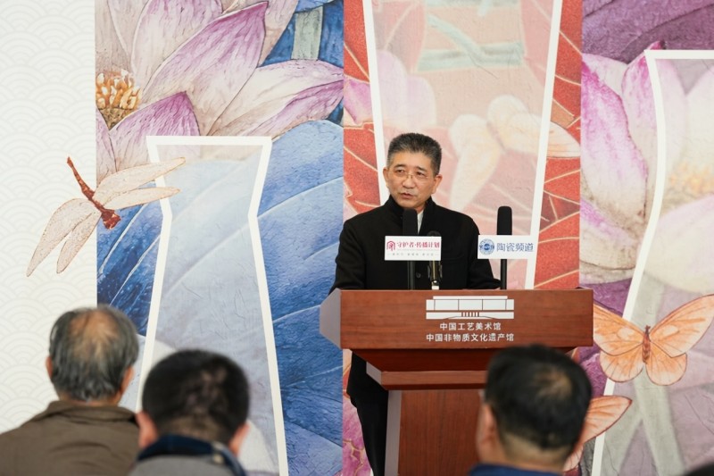 泥金飞彩诗心万象：守护者传播计划·张闻冰陶瓷艺术展在京开幕