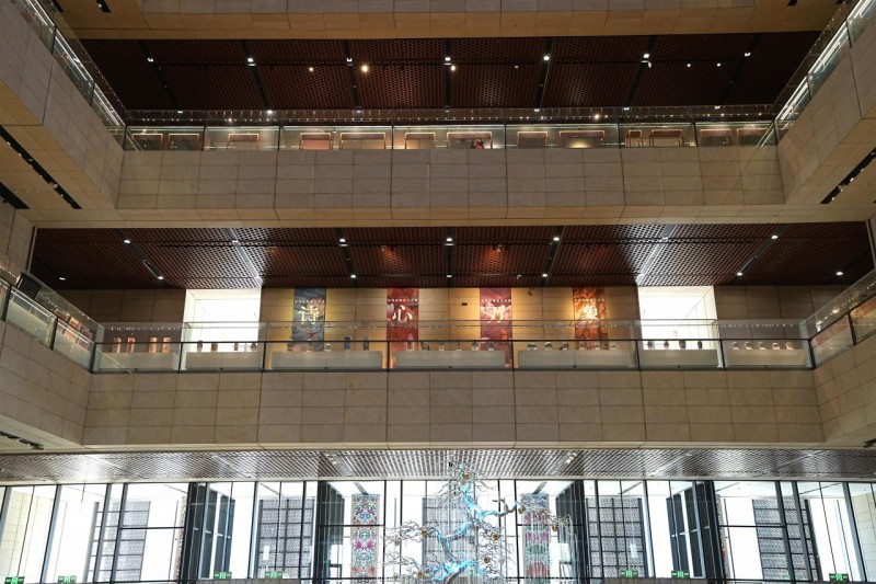 泥金飞彩诗心万象：守护者传播计划·张闻冰陶瓷艺术展在京开幕