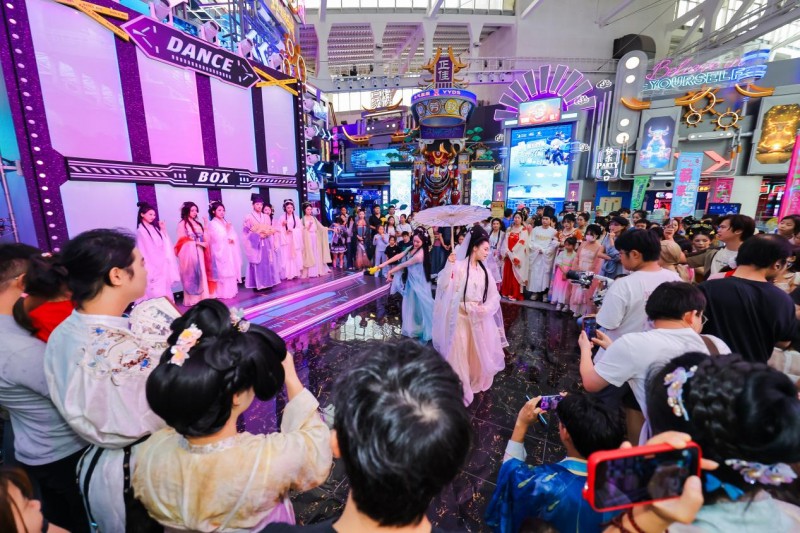 沉浸式体验赋能双节消费 广州正佳广场打造文旅融合新样本