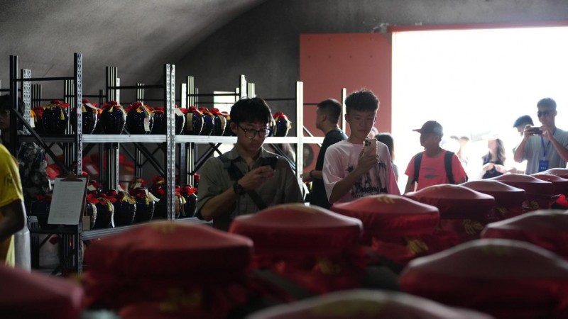 神仙酒庄及神捷跨境留学生直播产业园欢迎台湾 青年才俊的参访