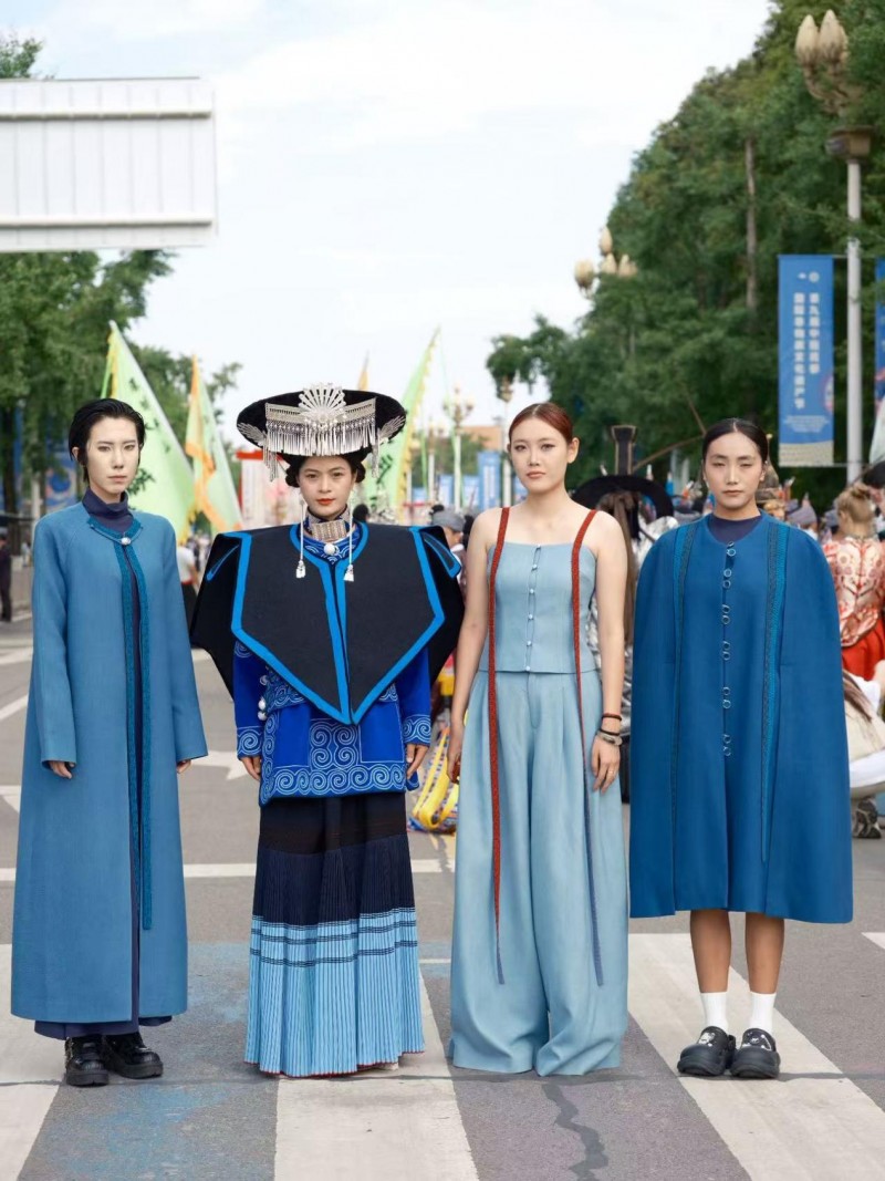 “彝脉相承” 团队实现彝族华服闪耀千年匠心，非遗时尚碰撞时代新声