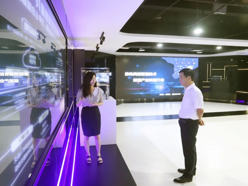 从技术攻坚到行业赋能：沈萍的“红旗手”之路