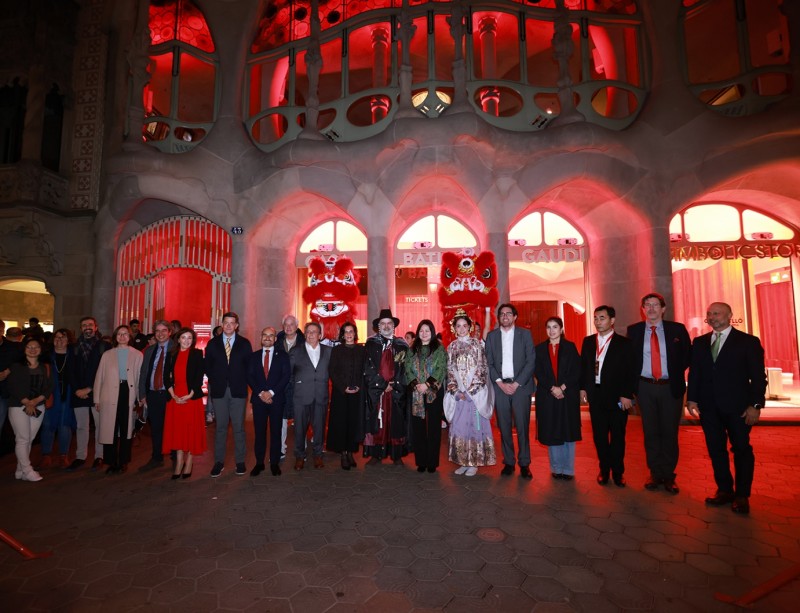 巴特罗之家点亮中国红暨首届中西文化科技创新盛典隆重举行