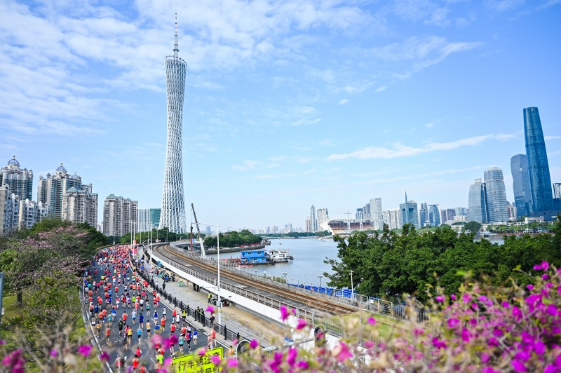 喜迎全运，五度同行：正佳广场携手广马共筑城市体育年