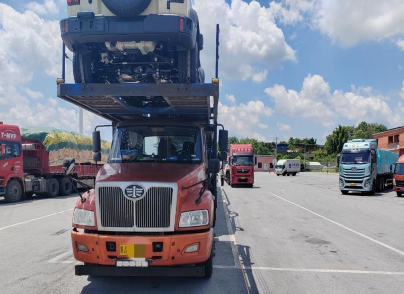 超限司机入渝“钻空子”被识破：“没想到长度也超了！”