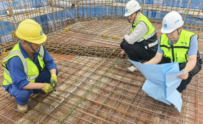 刷新进度条！由中建八局总承包公司承建的文景总部园项目主体结构全面封顶
