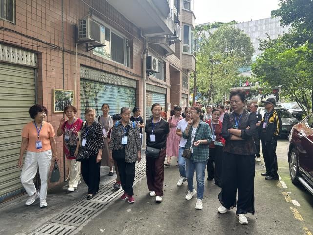 “走出去?学进来?聚力前行”——舒家渡社区居民骨干治理赋能主题参访活动