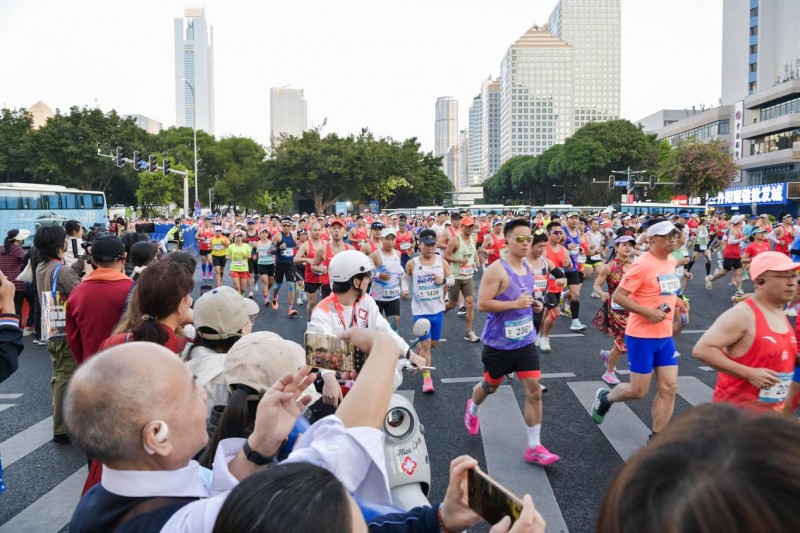 与城市同频,为奔跑喝彩:正佳广场五度助力广马书写活力新篇