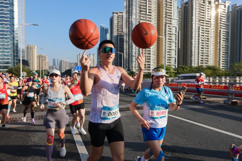 与城市同频,为奔跑喝彩:正佳广场五度助力广马书写活力新篇