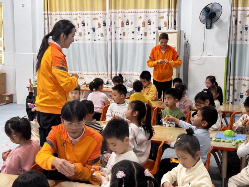 海底知识跃然指尖：北海职院 “指尖乾坤” 团队筑梦幼儿园科普行