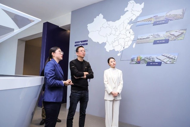 吴晓波走进皇派门窗标杆工厂，即将揭秘中国好门窗的品质密码！