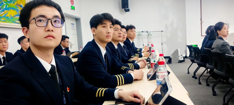 跨界联动  健康护航-南航新疆分公司飞行部、培训部开展联合共建活动