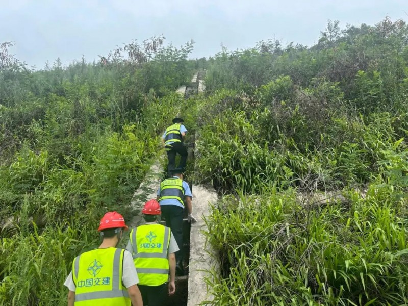 以“汛”为令！重庆交通执法昼夜坚守保安全