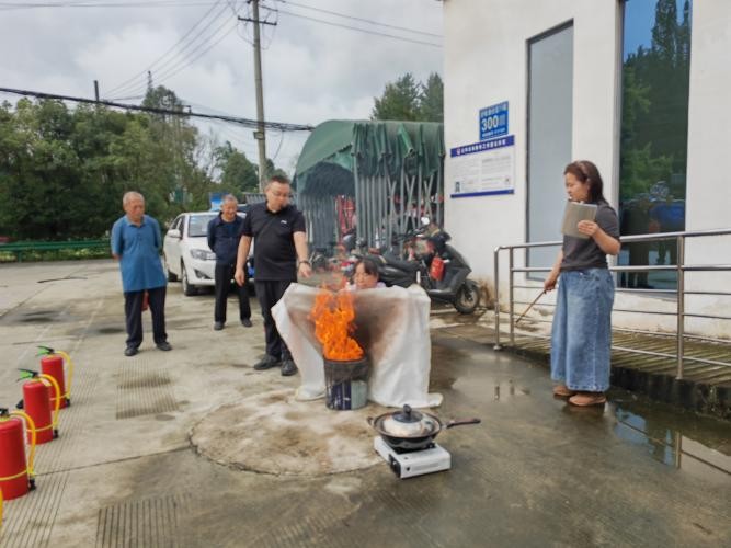 成都市温江区和盛镇舒家渡社区“人人讲安全·个个会应急”应急演练主题活动