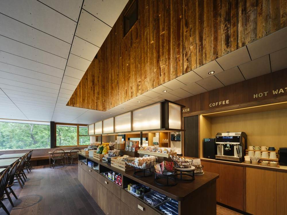 【lucy尾瀬鳩待】food & drink station